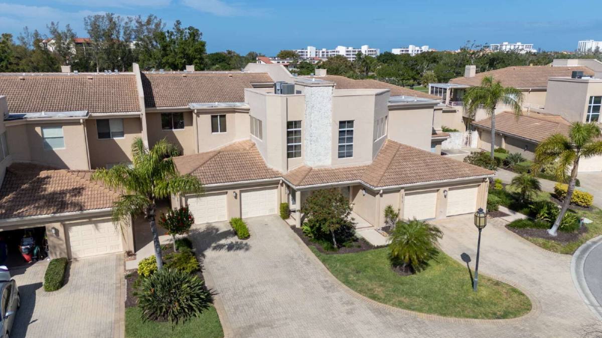 Apartment for rent at 2013 Harbour Links Dr, Longboat Key, FL 34228