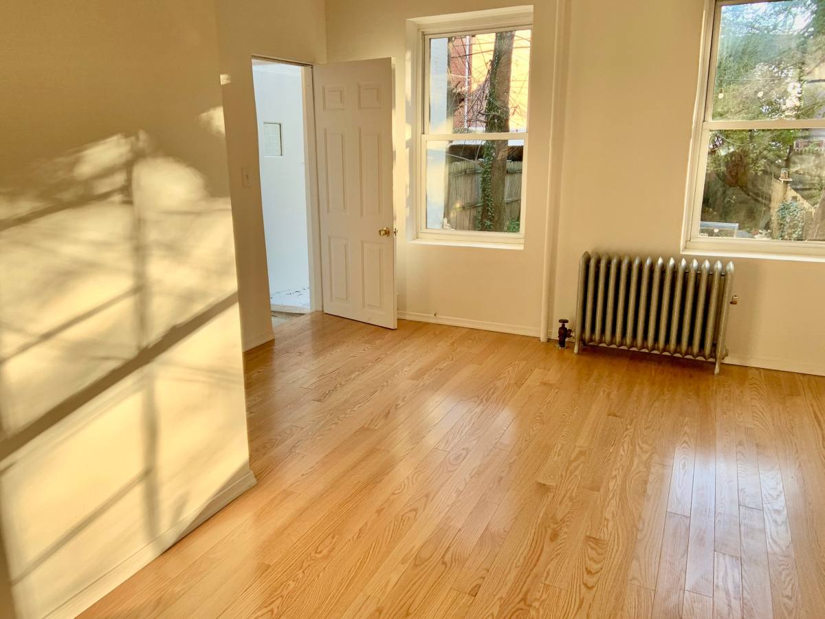 Townhouse for rent at 196 W9th St W 9 Brooklyn Brook, Brooklyn, NY 11231
