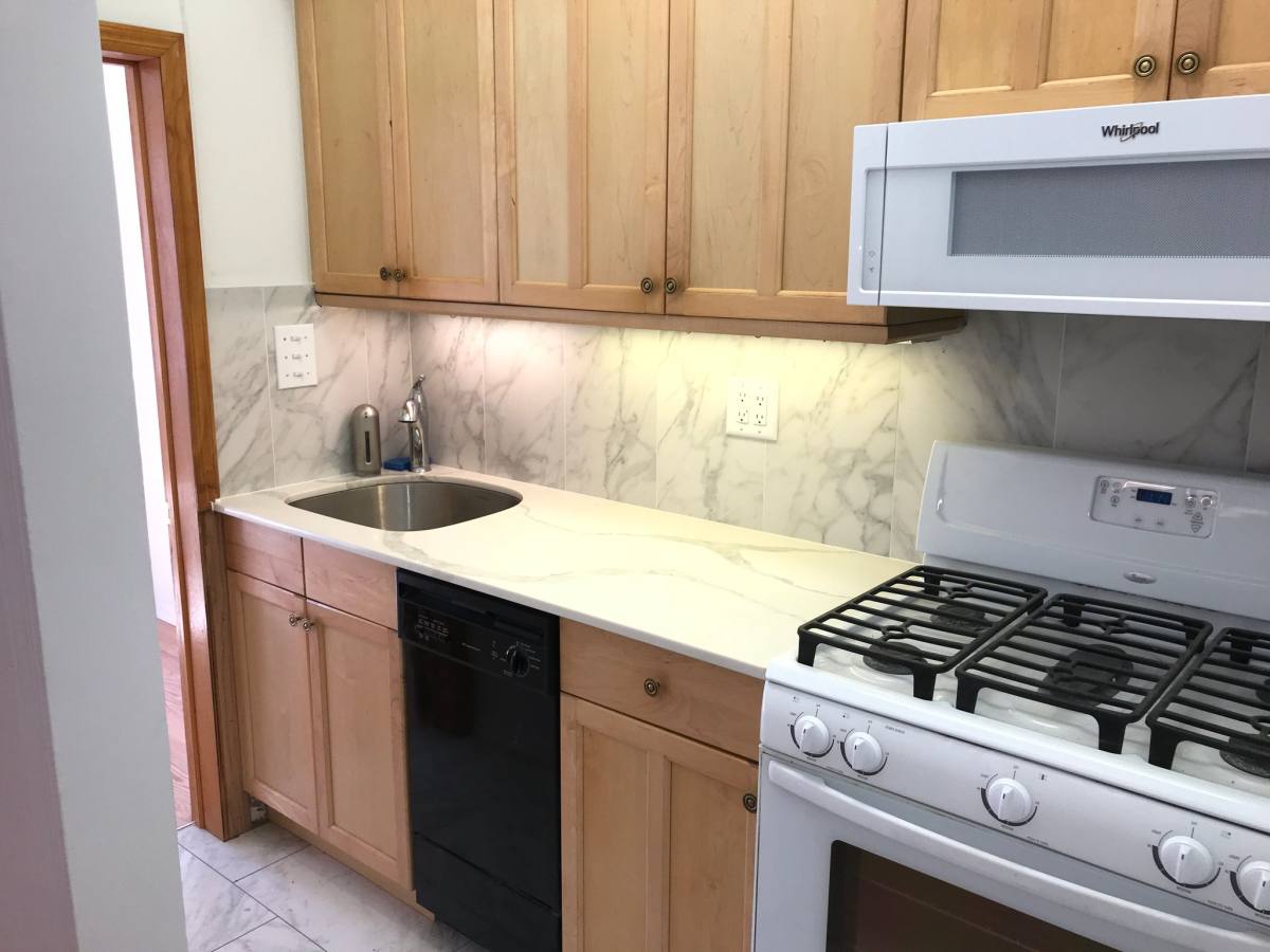 Townhouse for rent at 196 W9th St W 9 Brooklyn Brook, Brooklyn, NY 11231