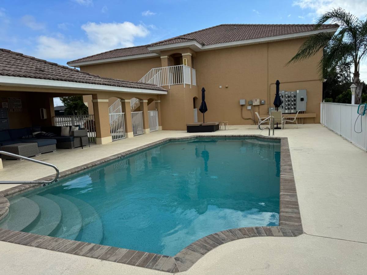 Apartment for rent at 4520 Skyline Blv, Cape Coral, FL 33904