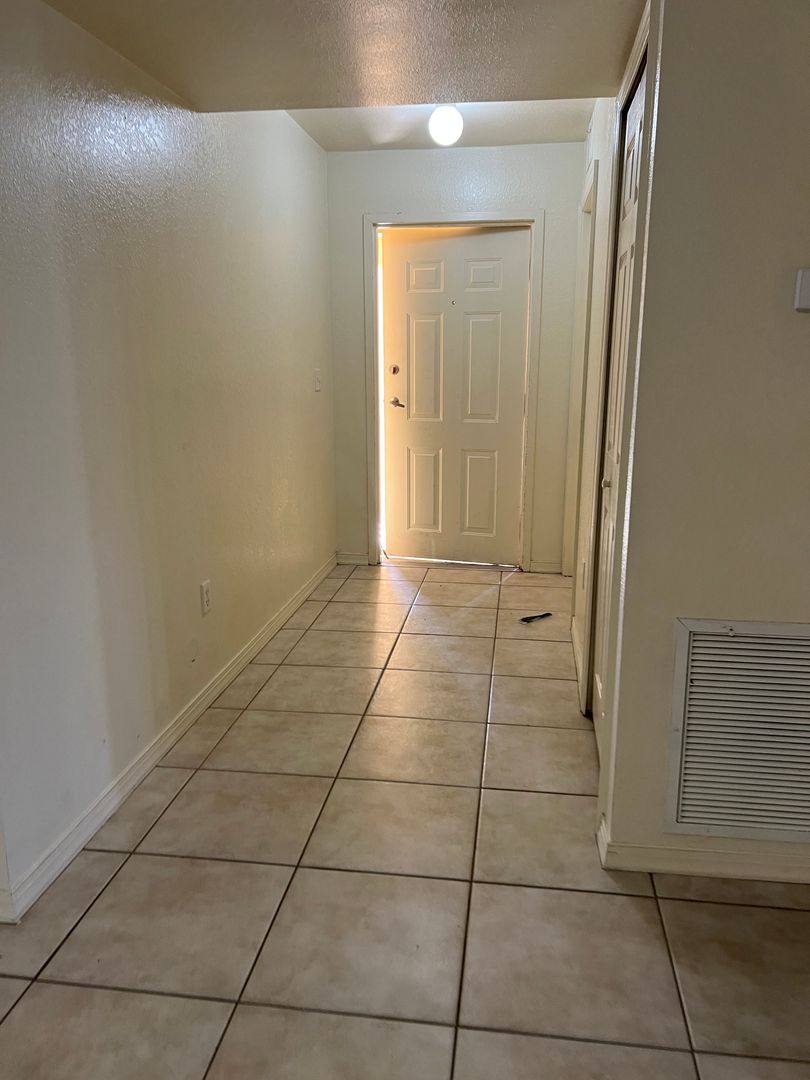 Apartment for rent at 4520 Skyline Blv, Cape Coral, FL 33904