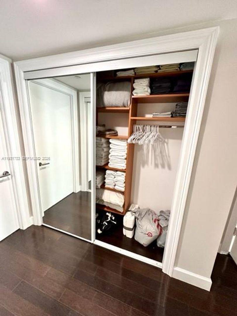 Condo for rent at 20201 E Country Club Dr, Miami, FL 33180