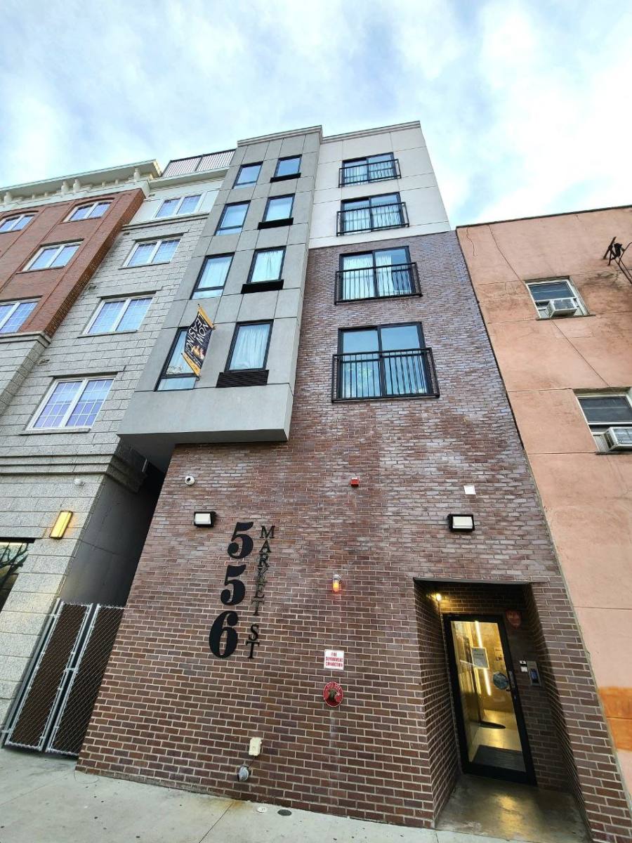 Apartment for rent at 556 Market St #2B, Newark, NJ 07105
