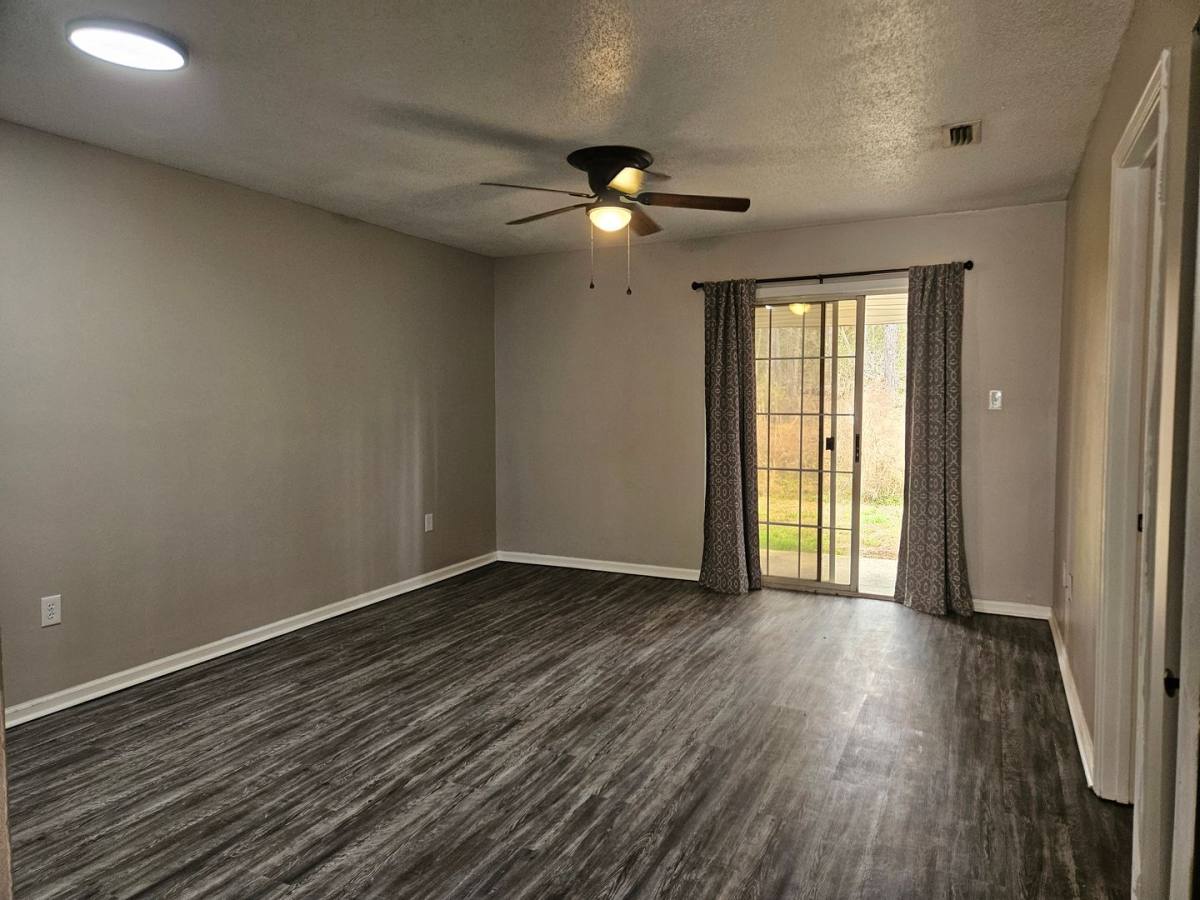 Apartment for rent at 820 Bowens Mill Rd SE, Douglas, GA 31533