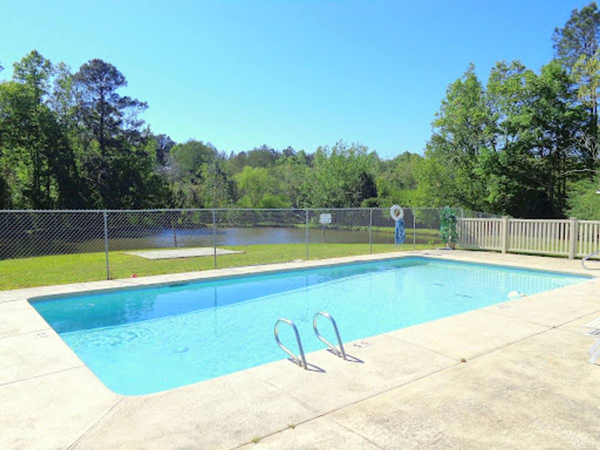 Apartment for rent at 820 Bowens Mill Rd SE, Douglas, GA 31533