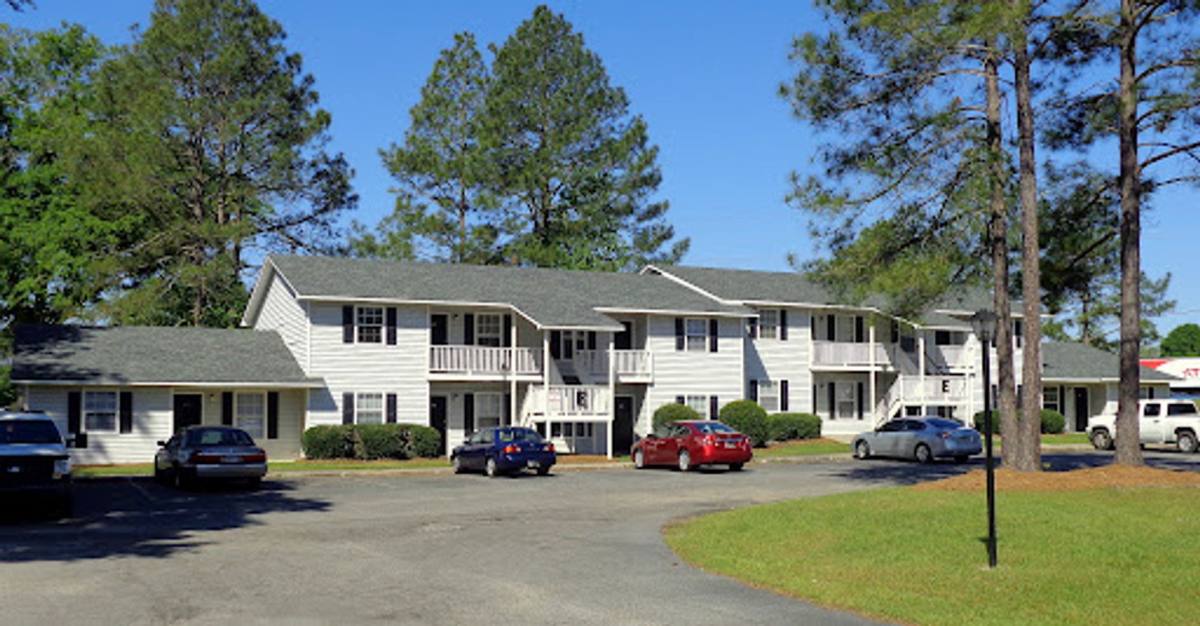 Apartment for rent at 820 Bowens Mill Rd SE, Douglas, GA 31533