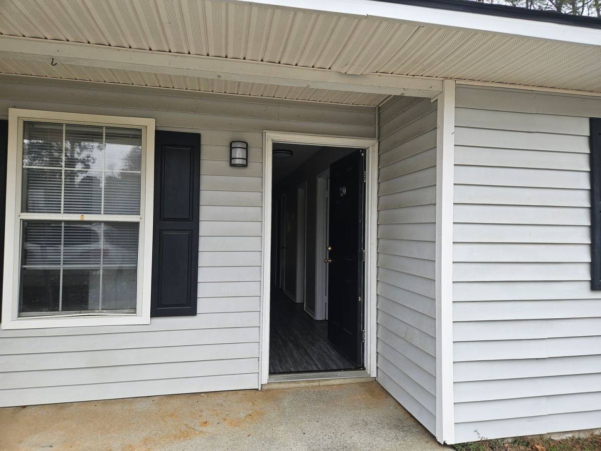 Apartment for rent at 820 Bowens Mill Rd SE, Douglas, GA 31533