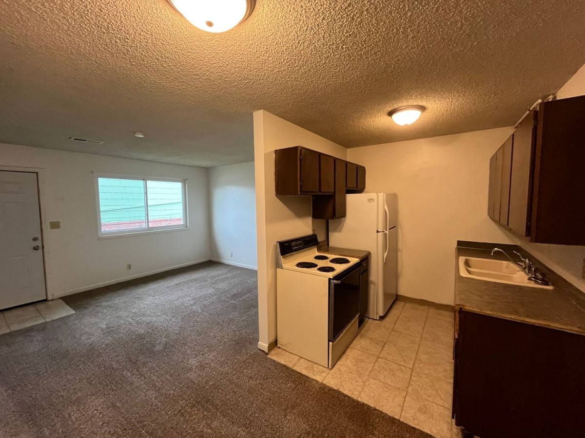 Apartment for rent at 3201-05-09 N 41st St, Lincoln, NE 68504