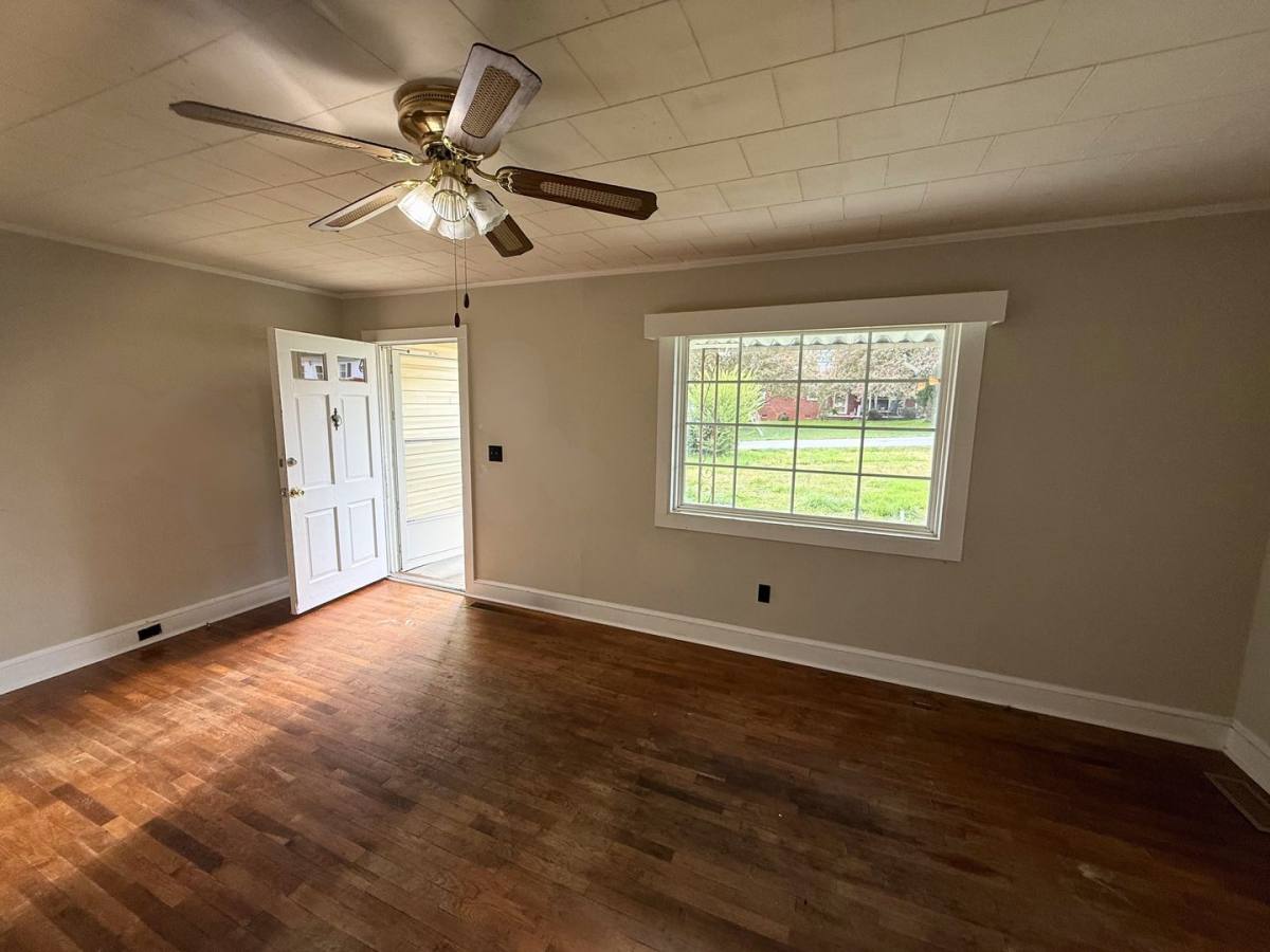 Apartment for rent at 2311 Central Dr, Lenoir, NC 28645