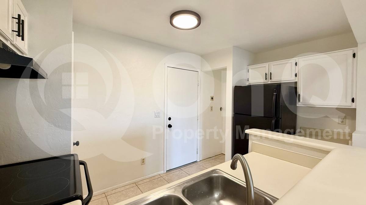 Apartment for rent at 4901 S Calle Los Cerros Dr #103, Tempe, AZ 85282