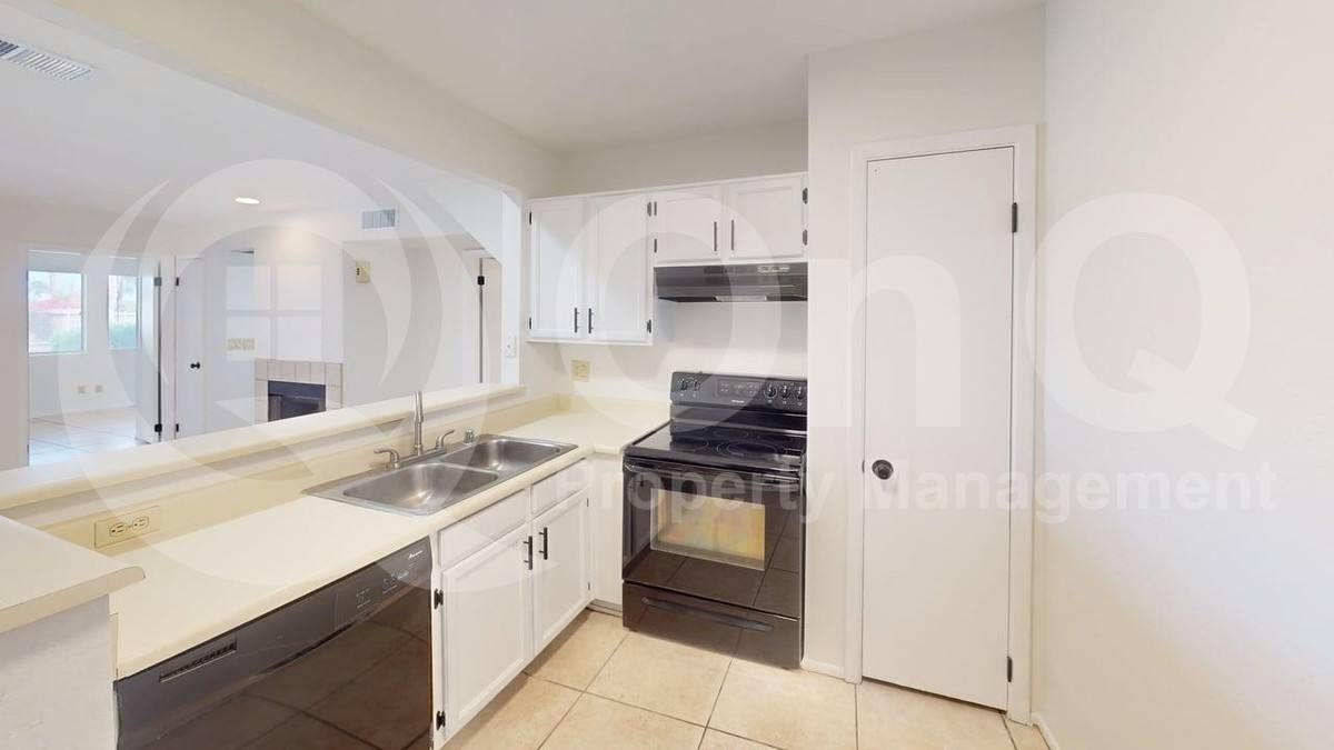 Apartment for rent at 4901 S Calle Los Cerros Dr #103, Tempe, AZ 85282