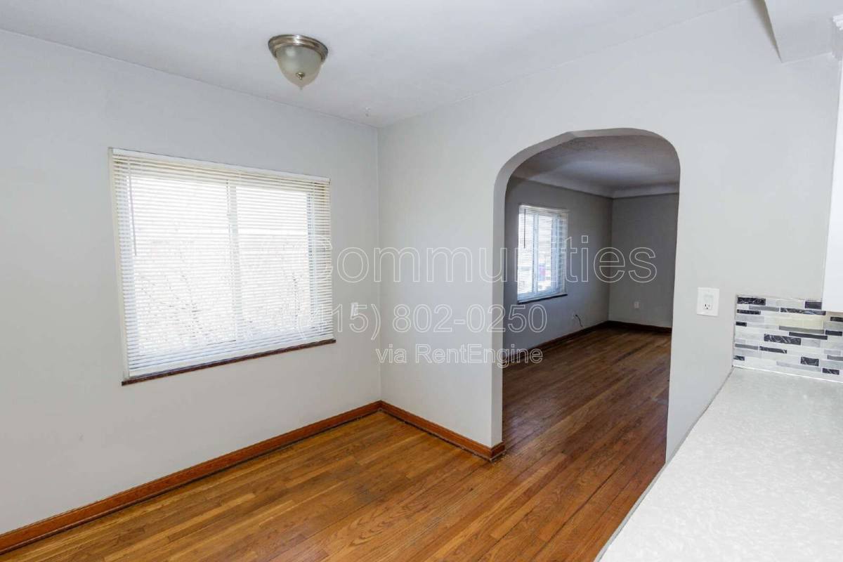 Apartment for rent at 4186 Ridge Rd #4, Cleveland, OH 44144