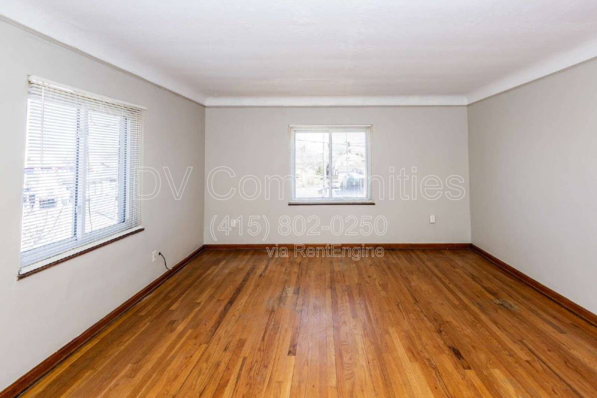 Apartment for rent at 4186 Ridge Rd #4, Cleveland, OH 44144