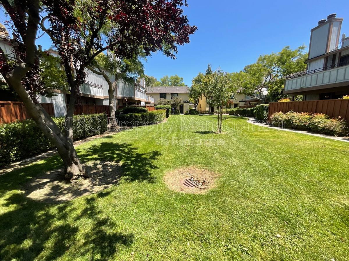 Condo for rent at 6254 Joaquin Murieta Ave #B, Newark, CA 94560