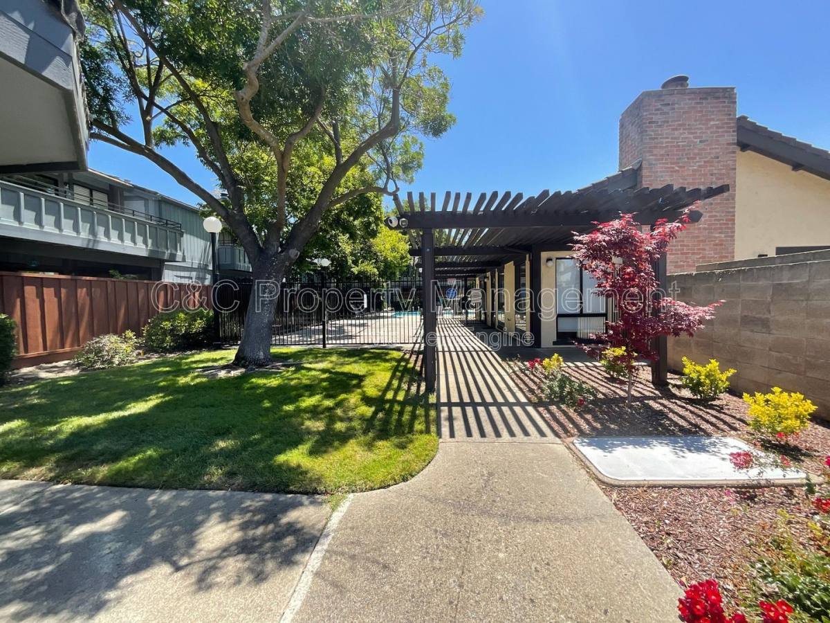 Condo for rent at 6254 Joaquin Murieta Ave #B, Newark, CA 94560
