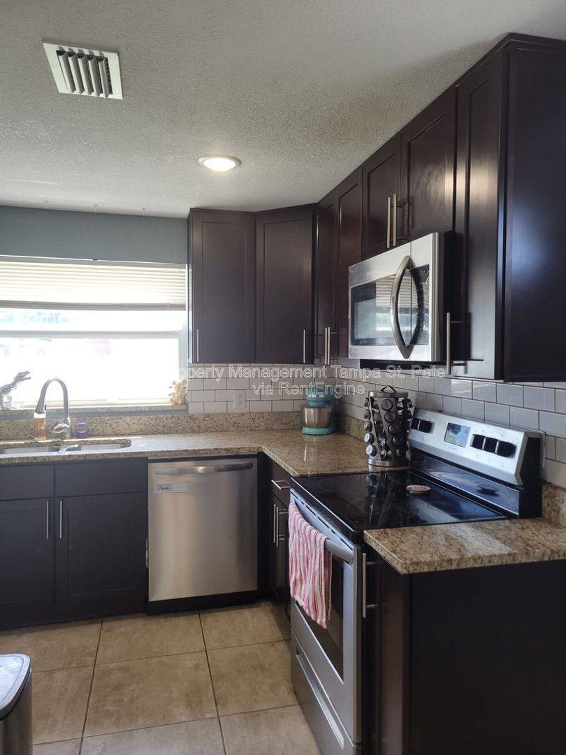 House for rent at 1711 E New Orleans Ave, Tampa, FL 33610