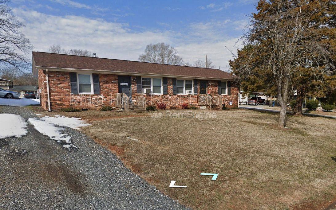 Apartment for rent at 137 18th St NW #2, Hickory, NC 28601