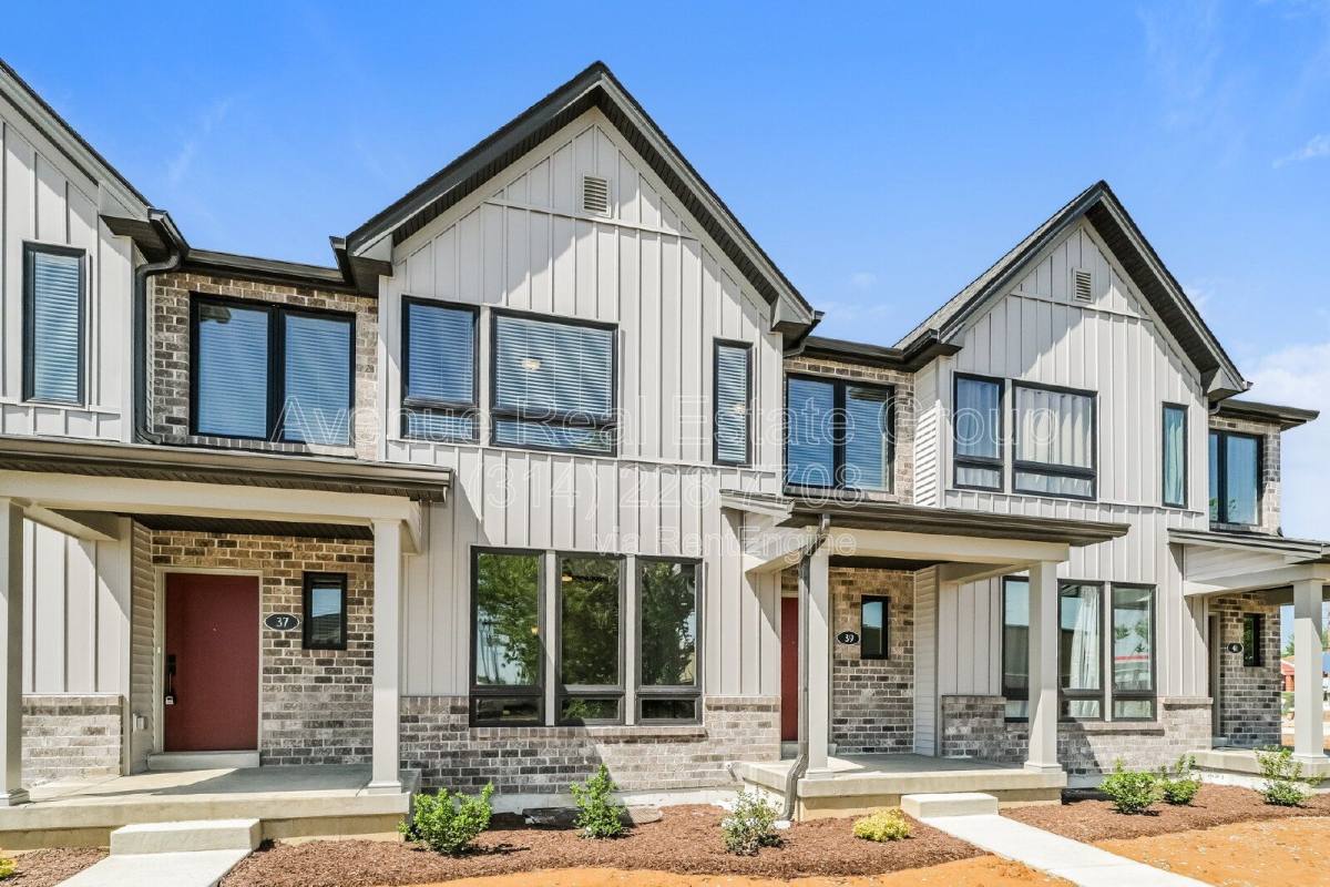 39 Wingtip, Saint Peters, MO 63376