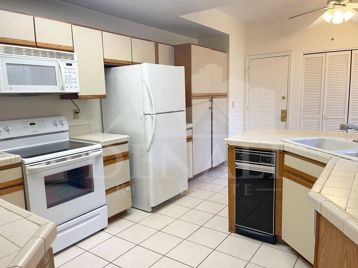 Apartment for rent at 10019 E Mountain View Rd #1097, Scottsdale, AZ 85258