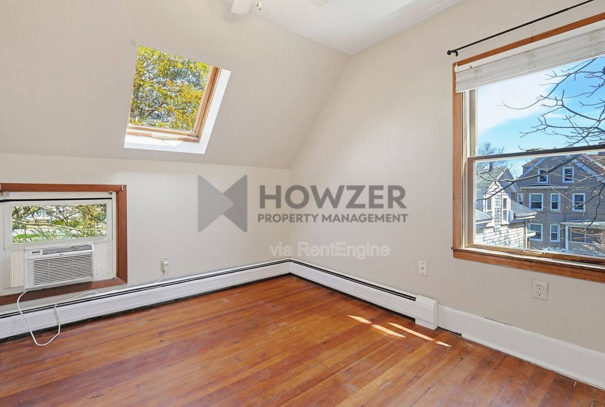 Apartment for rent at 23-25 Harrison St #2, New Bedford, MA 02740