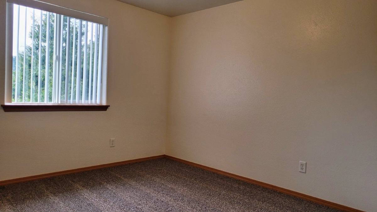 Townhouse for rent at 450 Maylea Place, Canyonville, OR 97417