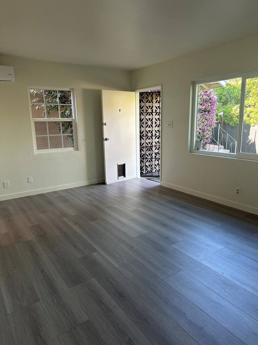 Apartment for rent at 209 W Palmer #B, Glendale, CA 91204