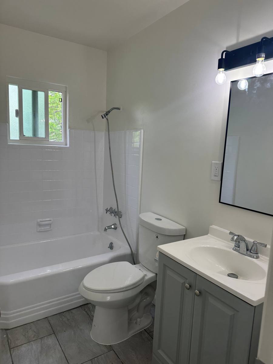 Apartment for rent at 209 W Palmer #B, Glendale, CA 91204