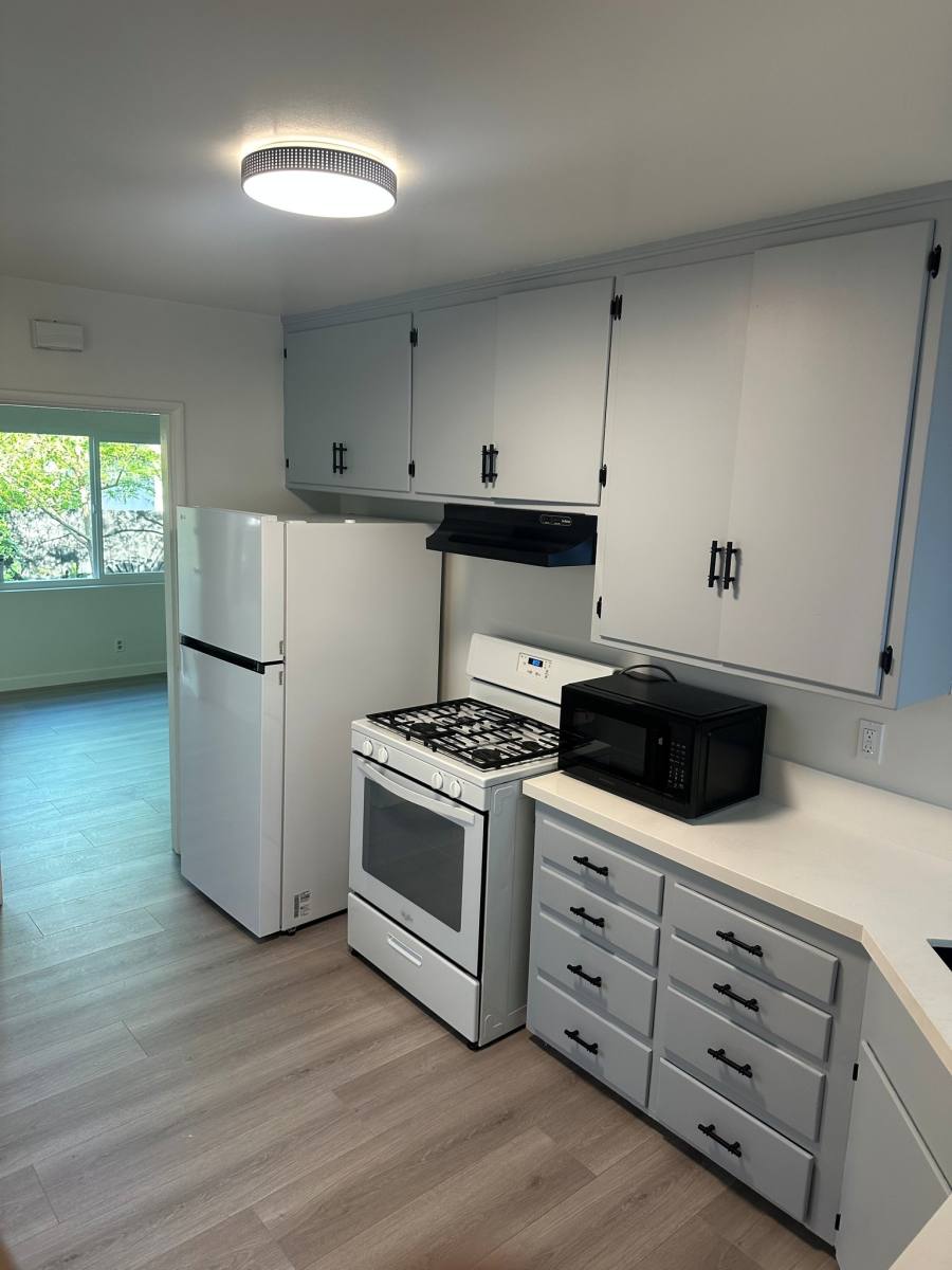 Apartment for rent at 209 W Palmer #B, Glendale, CA 91204