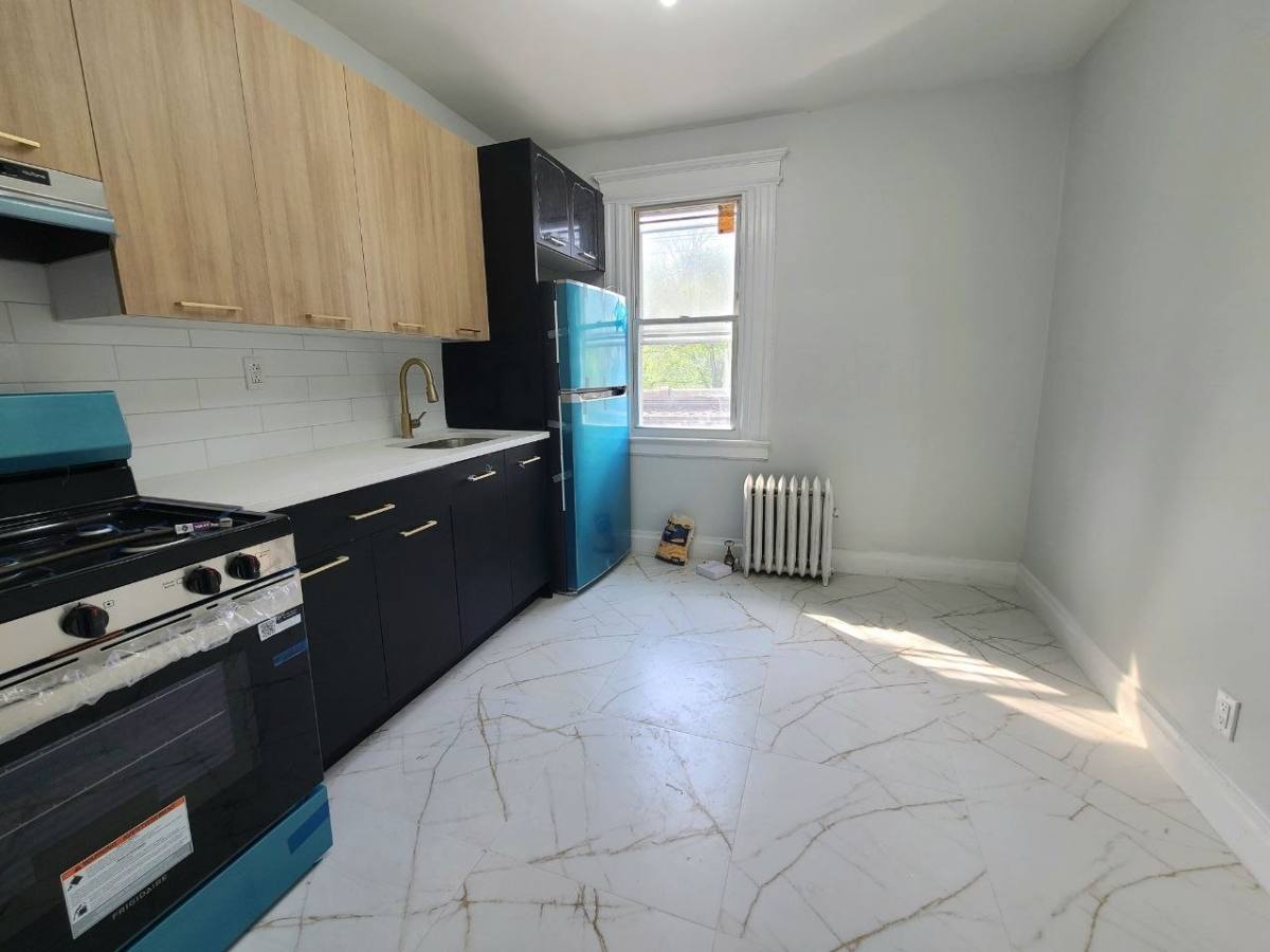 Apartment for rent at 539 Scotland Rd #201, Orange, NJ 07050