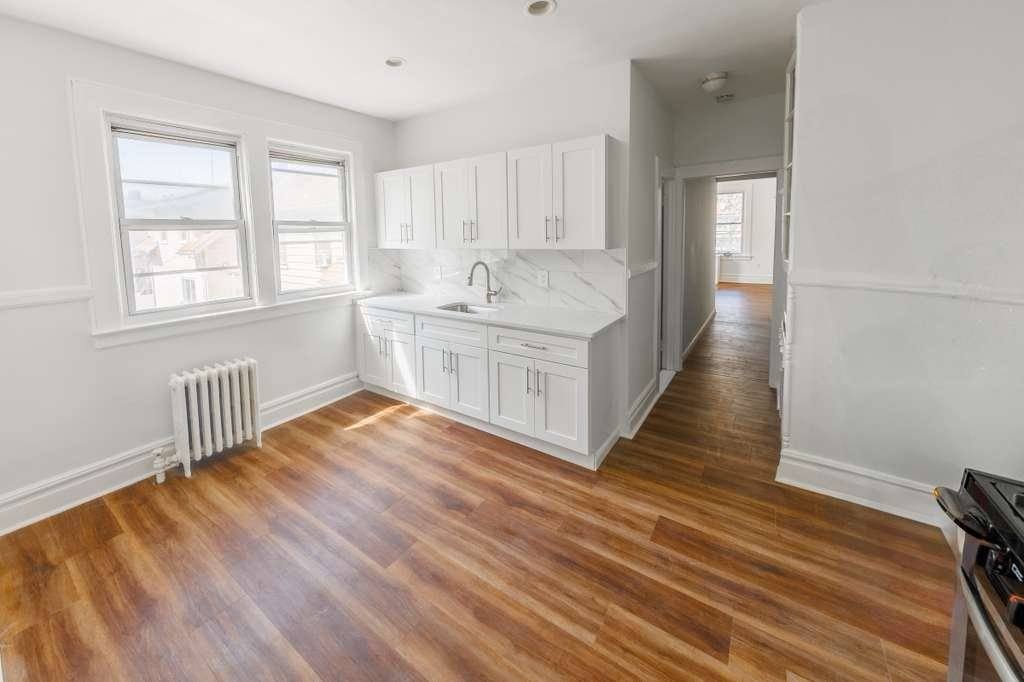 Apartment for rent at 161 Watsessing Ave #2R, Bloomfield, NJ 07003