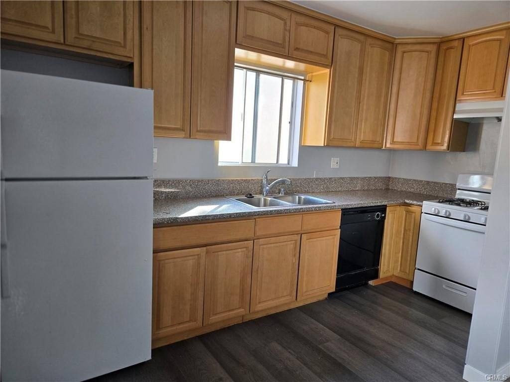 Apartment for rent at 1129 N Clark, Los Angeles, CA 90035