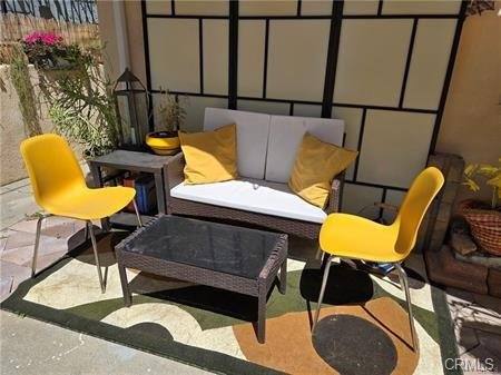 Apartment for rent at 1129 N Clark, Los Angeles, CA 90035