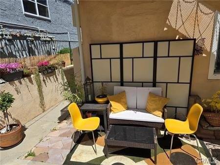 Apartment for rent at 1129 N Clark, Los Angeles, CA 90035