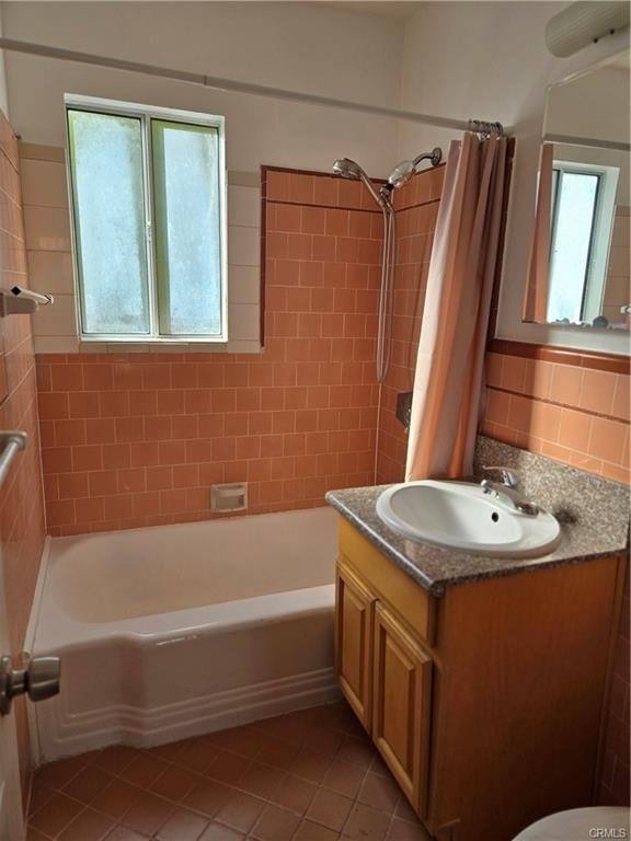 Apartment for rent at 1129 N Clark, Los Angeles, CA 90035