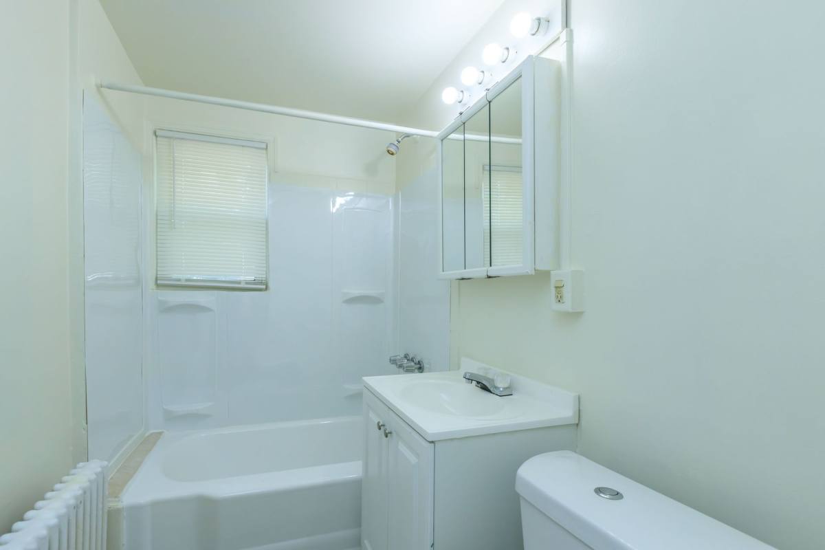 Apartment for rent at 1310 Nottingham Way, Trenton, NJ 08609