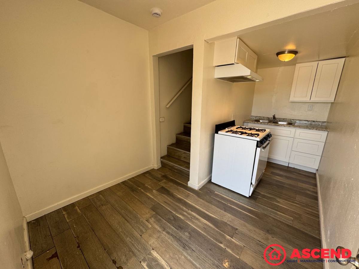 Apartment for rent at 201 Truxtun Ave, Bakersfield, CA 93301