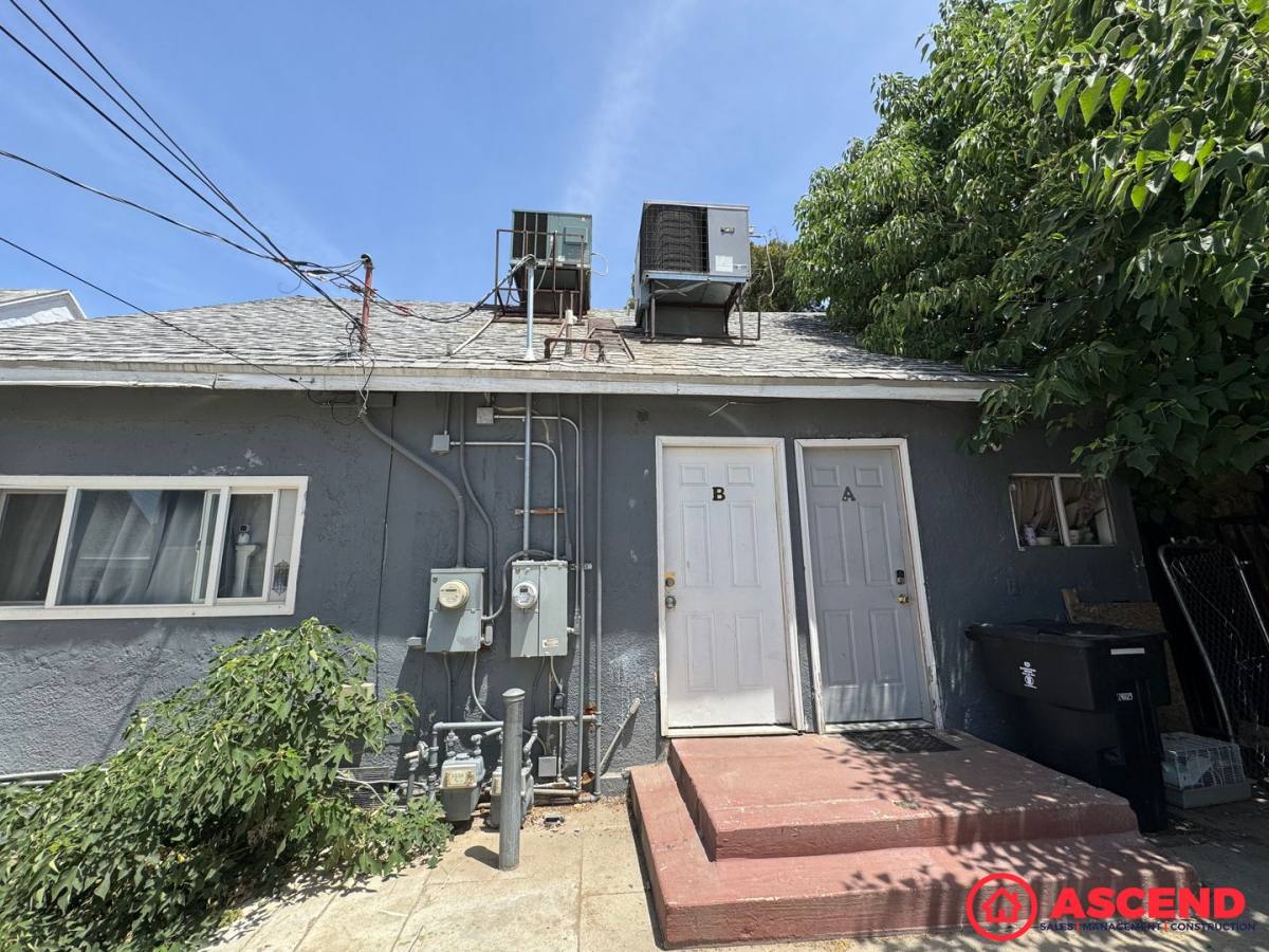 Apartment for rent at 201 Truxtun Ave, Bakersfield, CA 93301