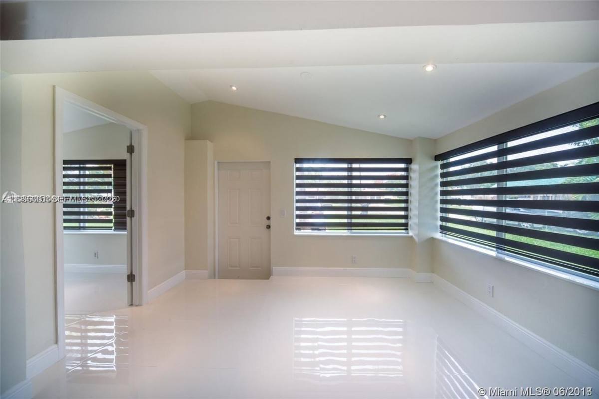 House for rent at 1748 NE 180th St, Miami, FL 33162