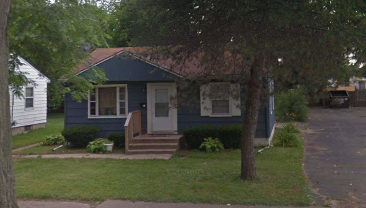 Apartment for rent at 1112 Irving Ave, Rockford, IL 61101