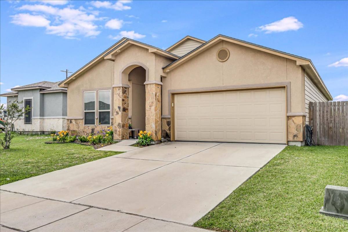 House for rent at 7617 Diamond Dr, Corpus Christi, TX 78414