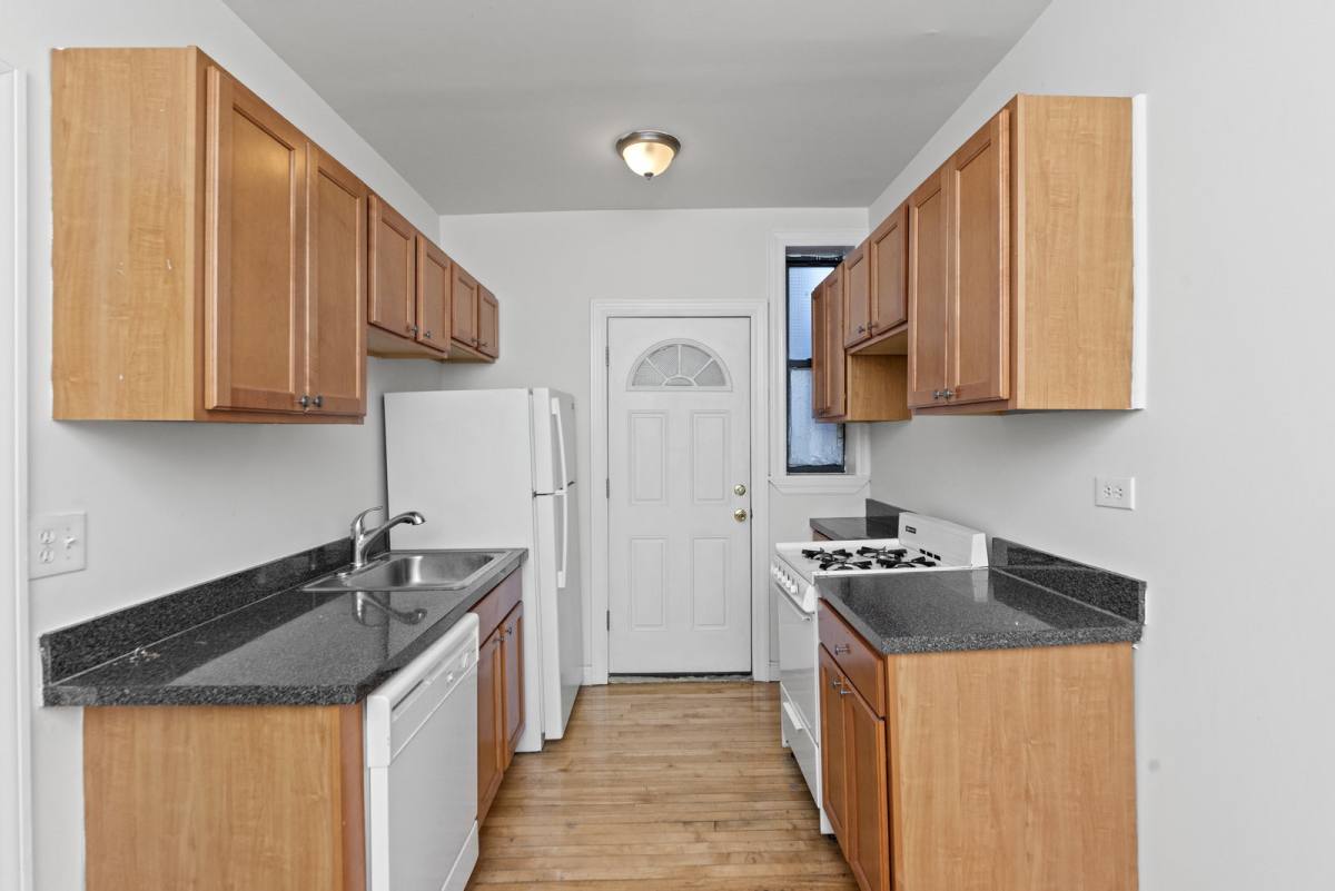 Apartment for rent at 3823 N Fremont St #W3, Chicago, IL 60613