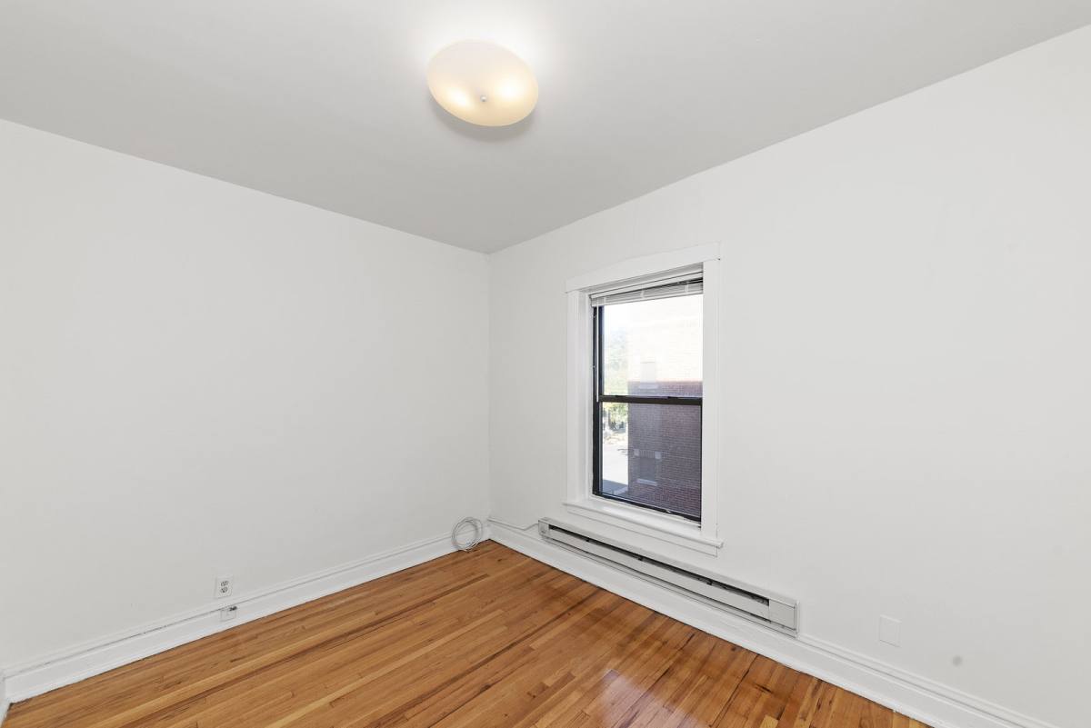 Apartment for rent at 3823 N Fremont St #W3, Chicago, IL 60613