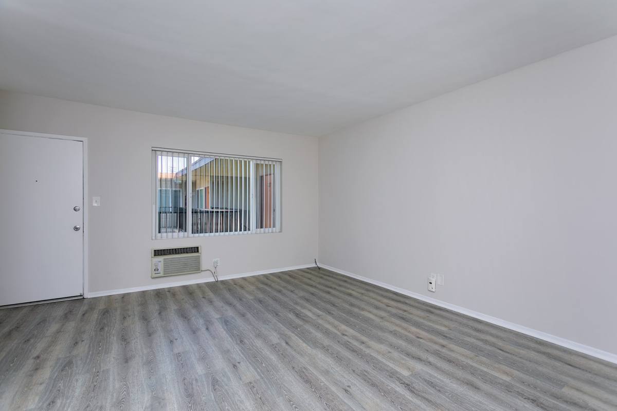 Apartment for rent at 565 E Arrow Highway, Azusa, CA 91702