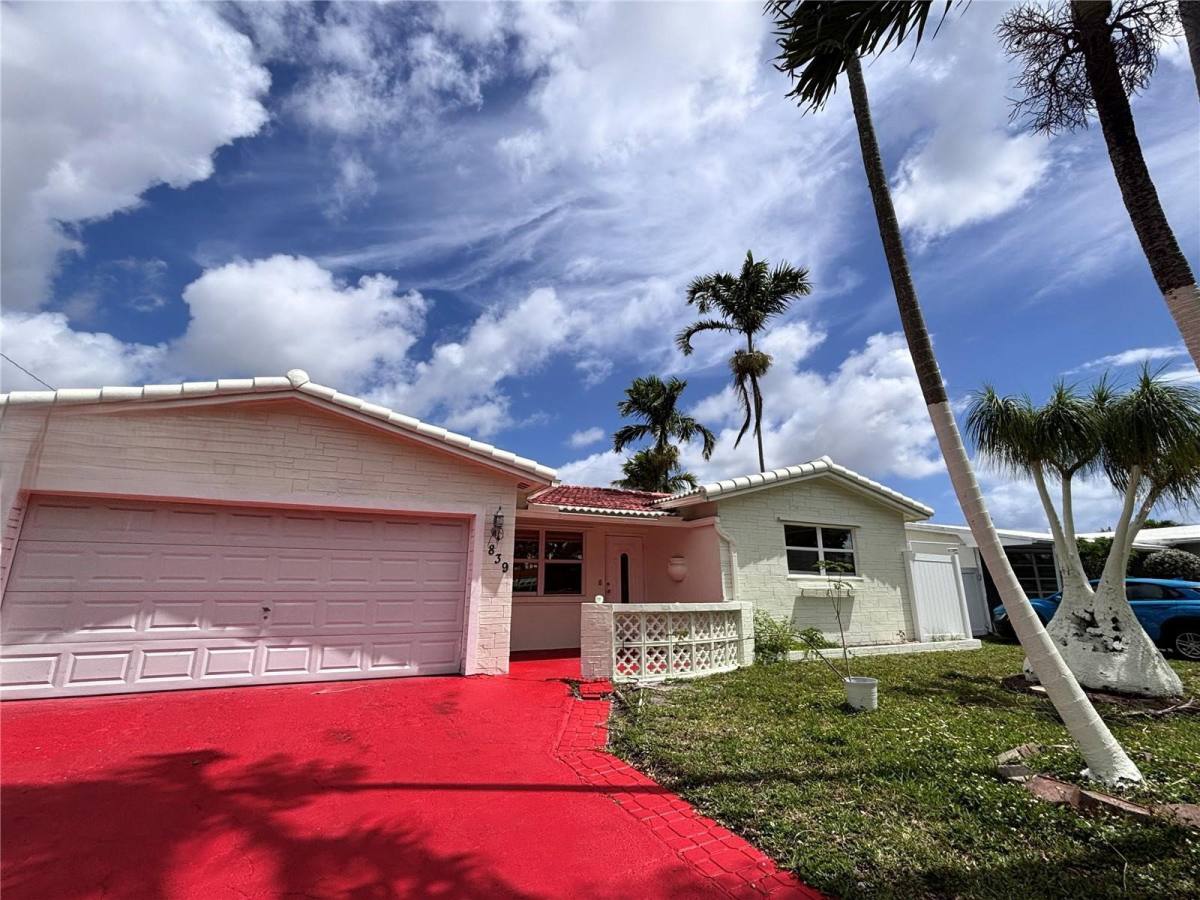 House for rent at 839 S Highland Dr, Hollywood, FL 33021