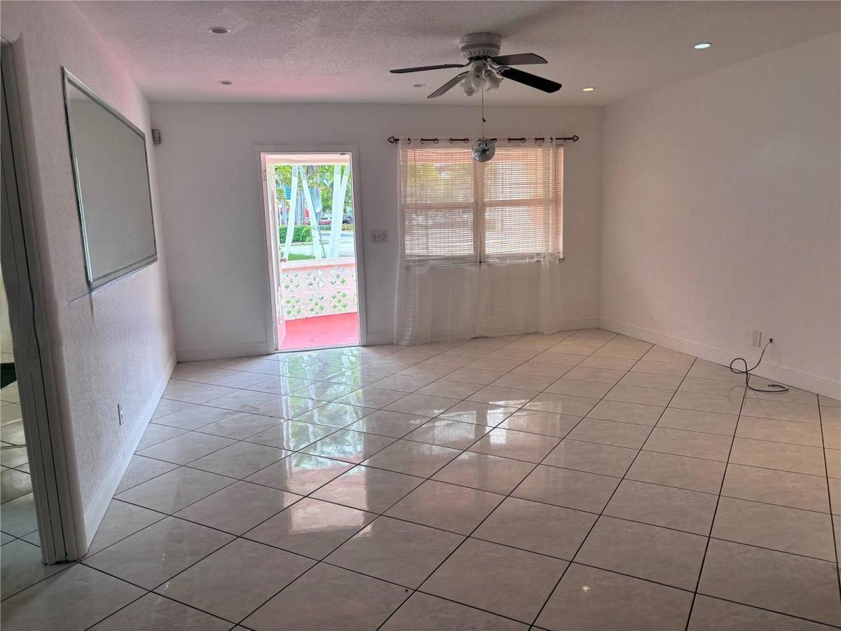 House for rent at 839 S Highland Dr, Hollywood, FL 33021