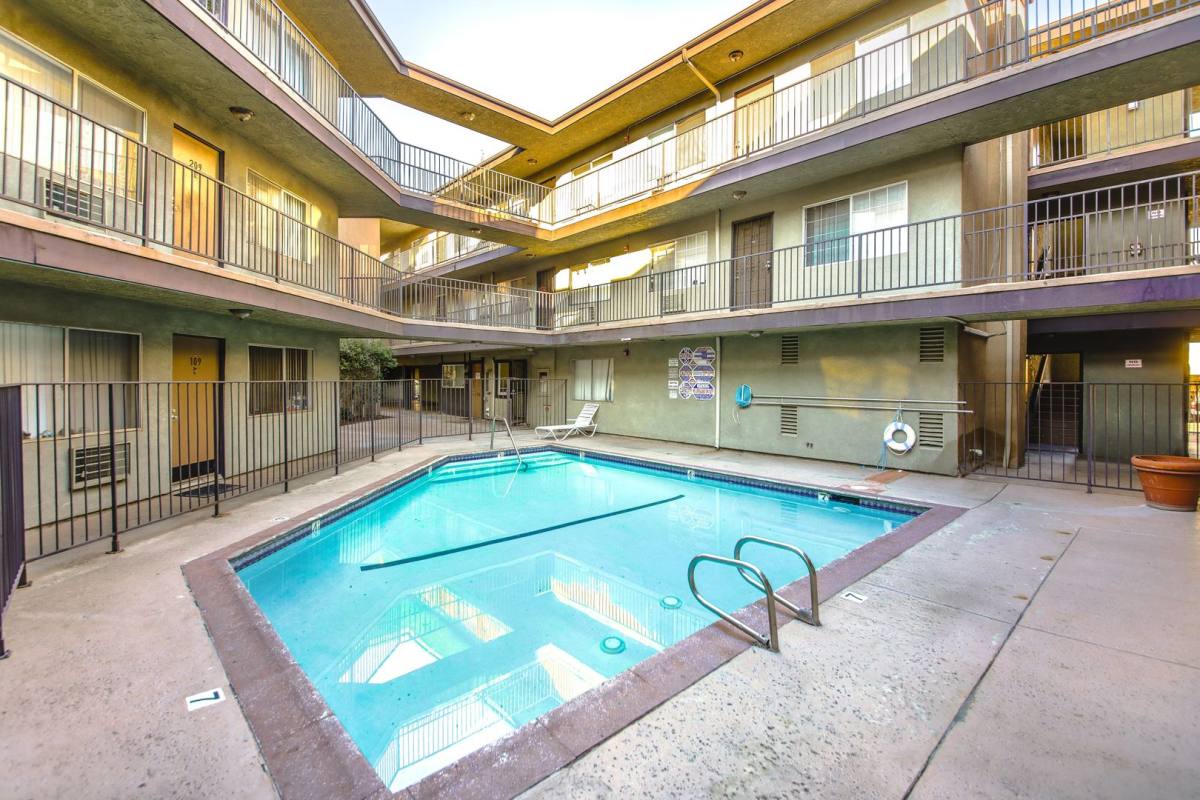 Apartment for rent at 8700 Topanga Canyon Blvd, Canoga Park, CA 91304