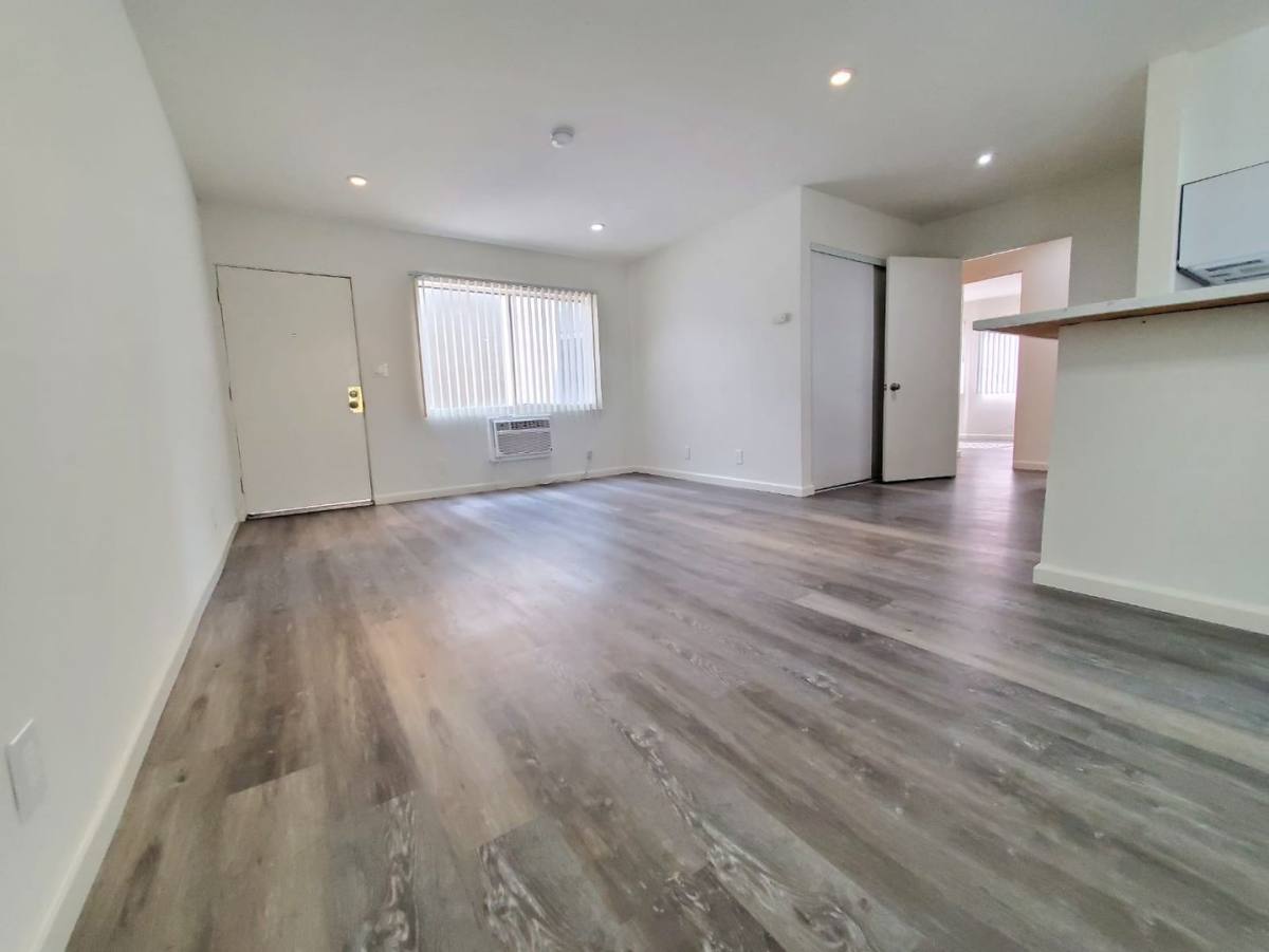 Apartment for rent at 8700 Topanga Canyon Blvd, Canoga Park, CA 91304