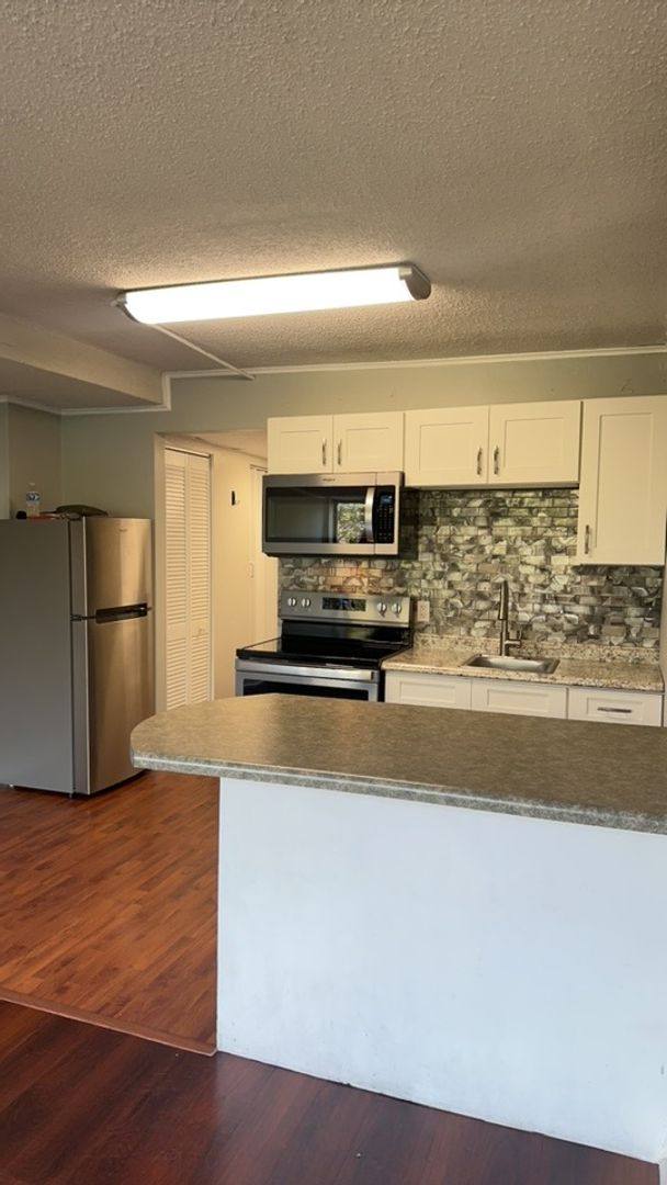 Apartment for rent at 1700 Clinch Ave, Knoxville, TN 37916
