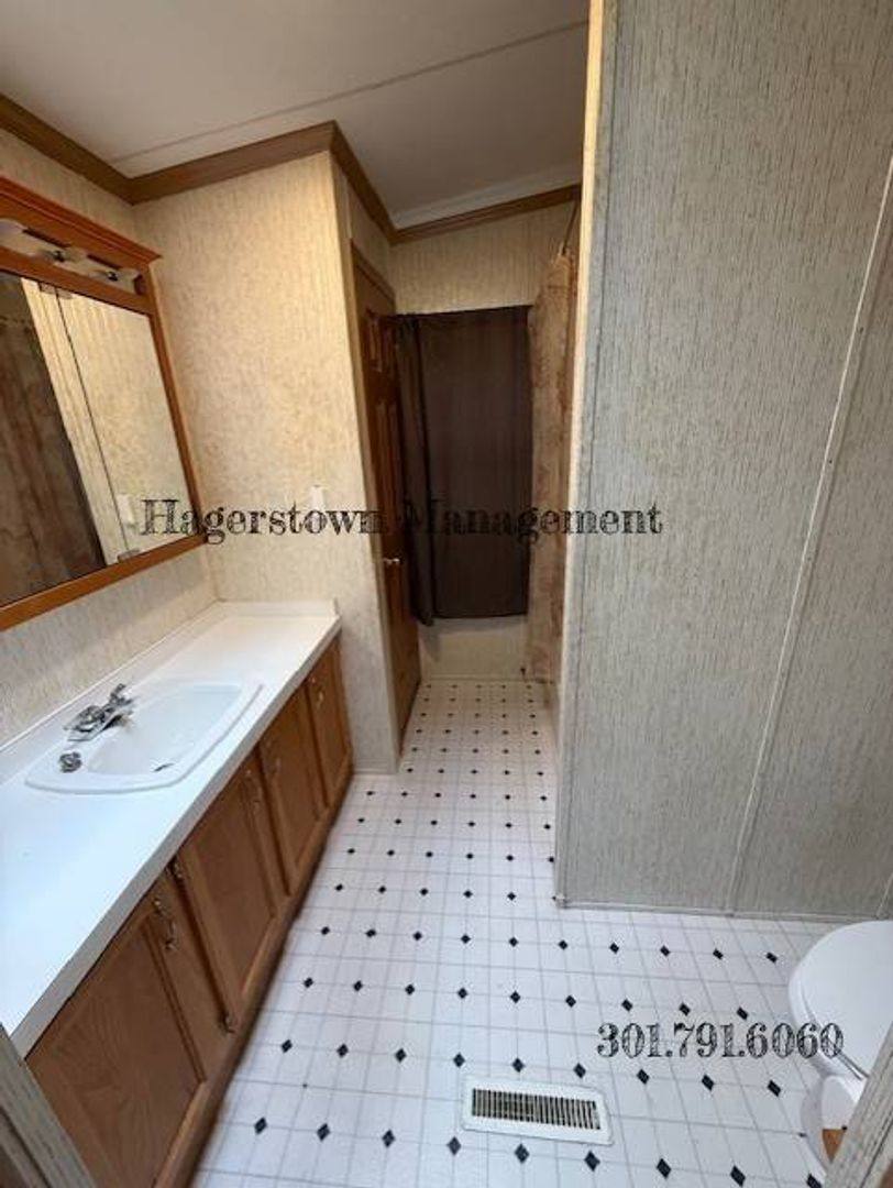 House for rent at 11906 Heather Dr, Hagerstown, MD 21740