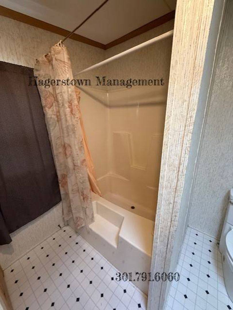 House for rent at 11906 Heather Dr, Hagerstown, MD 21740